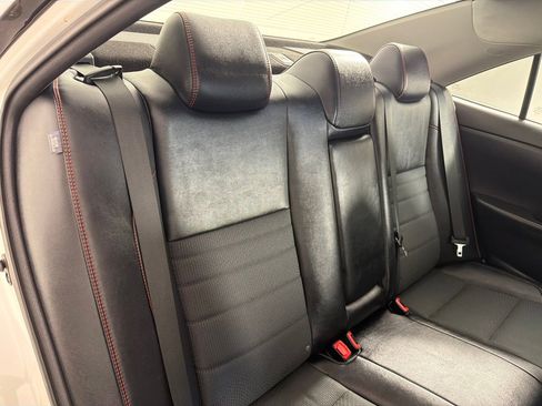 Used 2017 Toyota Camry SE FWD image 19