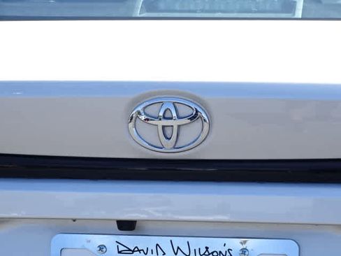 Used 2023 Toyota Corolla LE FWD image 9