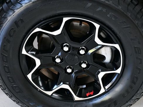 Used 2021 Jeep Wrangler Sport w/ Sun And Sound Package image 21