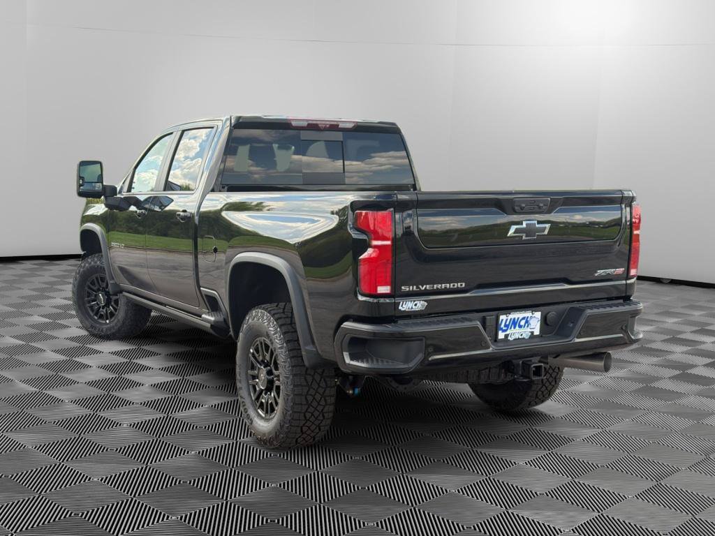 New 2026 Chevrolet Silverado 2500 ZR2 AWD/4WD image 2
