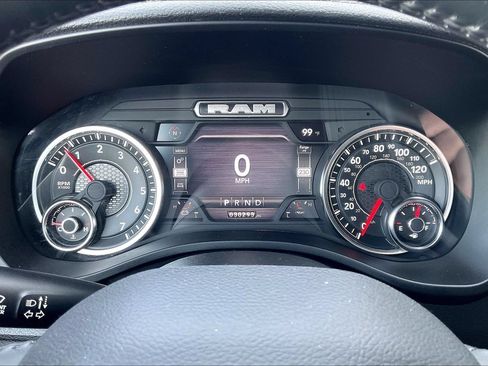 Used 2023 RAM 1500 Laramie AWD/4WD image 12