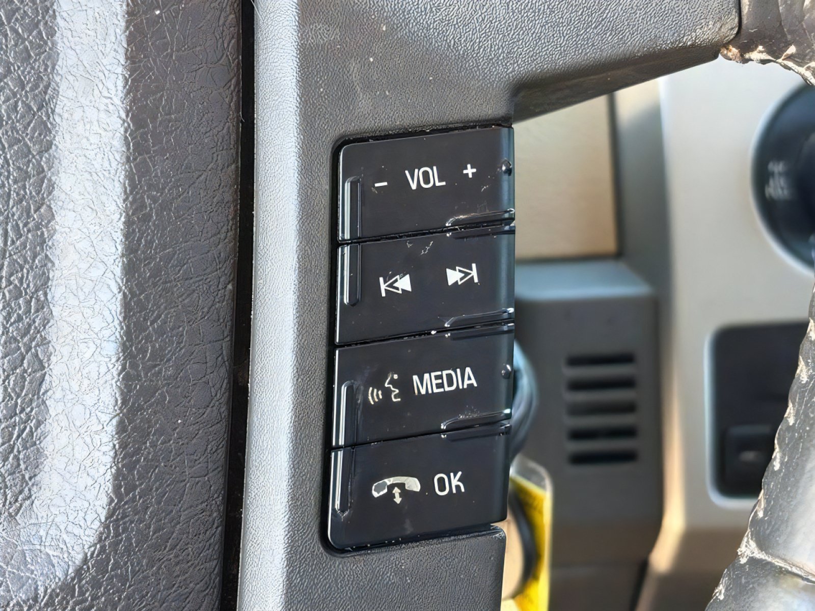 Used 2014 Ford F150 XLT w/ Equipment Group 302A Luxury AWD/4WD image 21