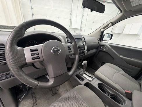 Used 2017 Nissan Frontier SV AWD/4WD image 11