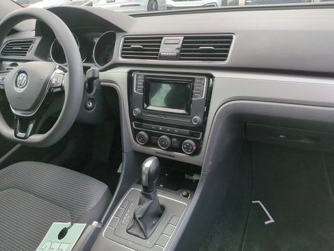 Used 2018 Volkswagen Passat 2.0T S w/ Driver Assistance Package FWD image 8