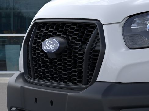 New 2026 Ford Transit 250 148 Medium Roof w/ Load Area Protection Package RWD image 19
