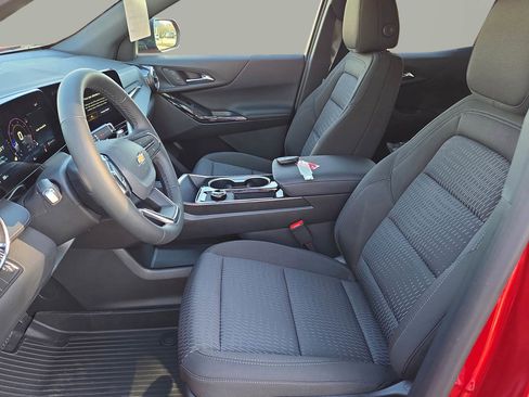 New 2026 Chevrolet Equinox LT image 12