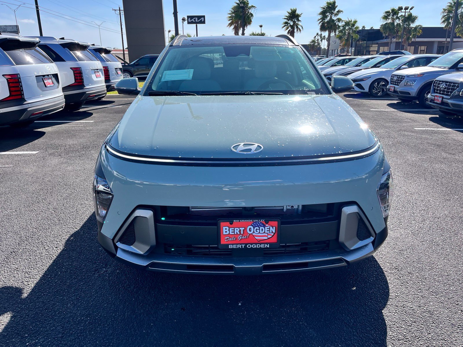New 2027 Hyundai Kona Limited FWD image 2