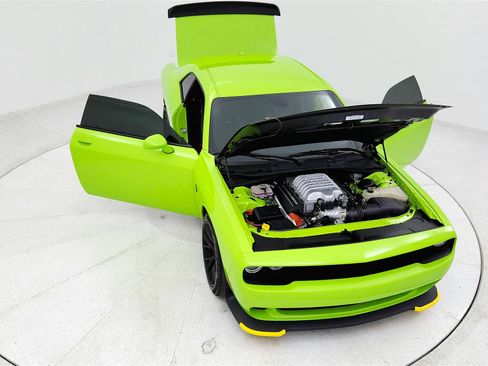 Used 2015 Dodge Challenger SRT Hellcat image 30