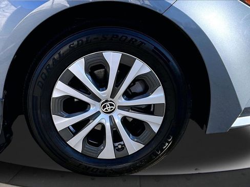 Used 2022 Toyota Corolla LE image 31