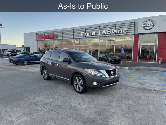 Used 2015 Nissan Pathfinder Platinum FWD image 1