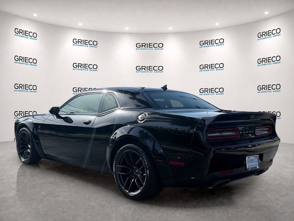 Used 2022 Dodge Challenger R/T Scat Pack RWD image 5