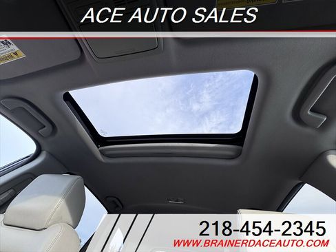 Used 2017 Honda CR-V Touring image 16