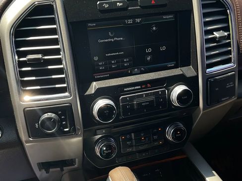 Used 2015 Ford F150 King Ranch w/ FX4 Off-Road Package AWD/4WD image 31