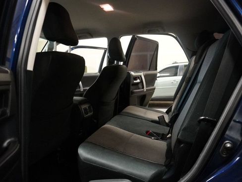 Used 2018 Toyota 4Runner SR5 AWD/4WD image 13