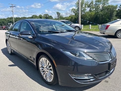 Used 2014 Lincoln MKZ AWD image 3