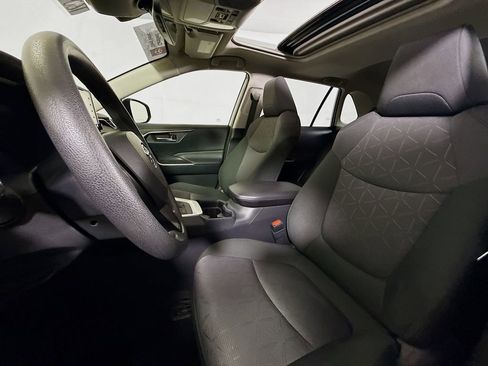 Certified 2019 Toyota RAV4 XLE w/ Convenience Package image 20