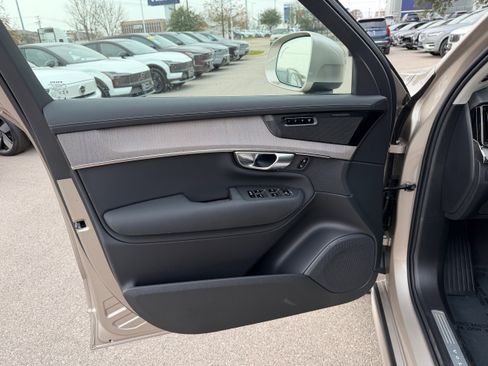 New 2026 Volvo XC90 B6 Ultra w/ Lounge Package image 19