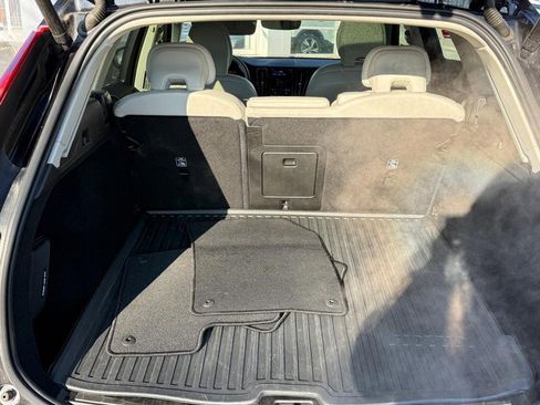 Certified 2023 Volvo XC60 B5 Plus w/ Climate Package image 5