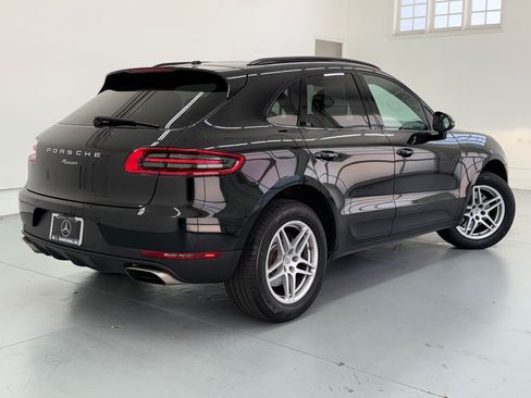 Used 2017 Porsche Macan AWD/4WD image 8