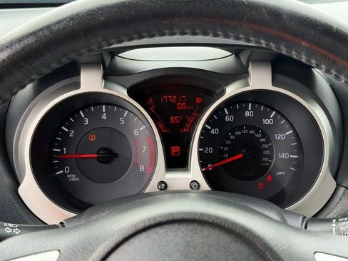 Used 2011 Nissan Juke SV FWD image 23