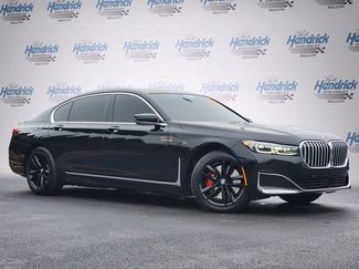 Used 2022 BMW 750i xDrive w/ Luxury Rear Seating Package video 2