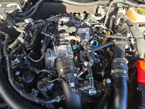 Used 2023 Ford Bronco Wildtrak image 31