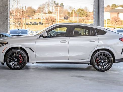Used 2021 BMW X6 xDrive40i w/ M Sport Package image 59