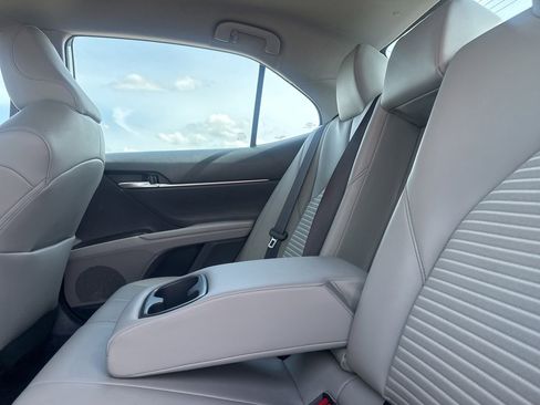 Used 2022 Toyota Camry SE FWD image 33