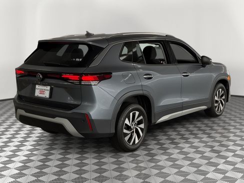 Used 2025 Volkswagen Tiguan S FWD image 9