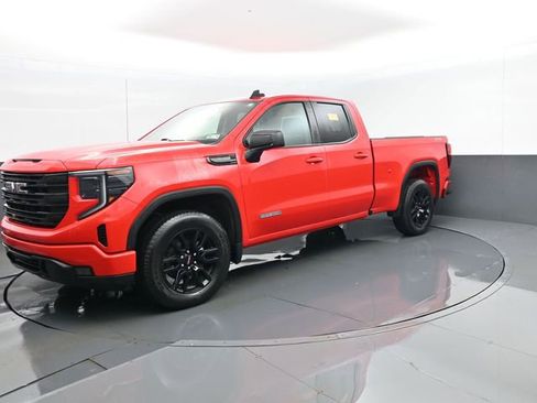 Used 2023 GMC Sierra 1500 Elevation AWD/4WD image 1