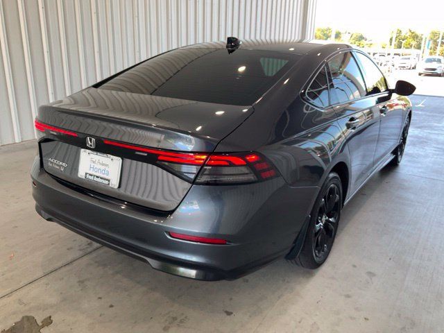 Certified 2025 Honda Accord SE image 21