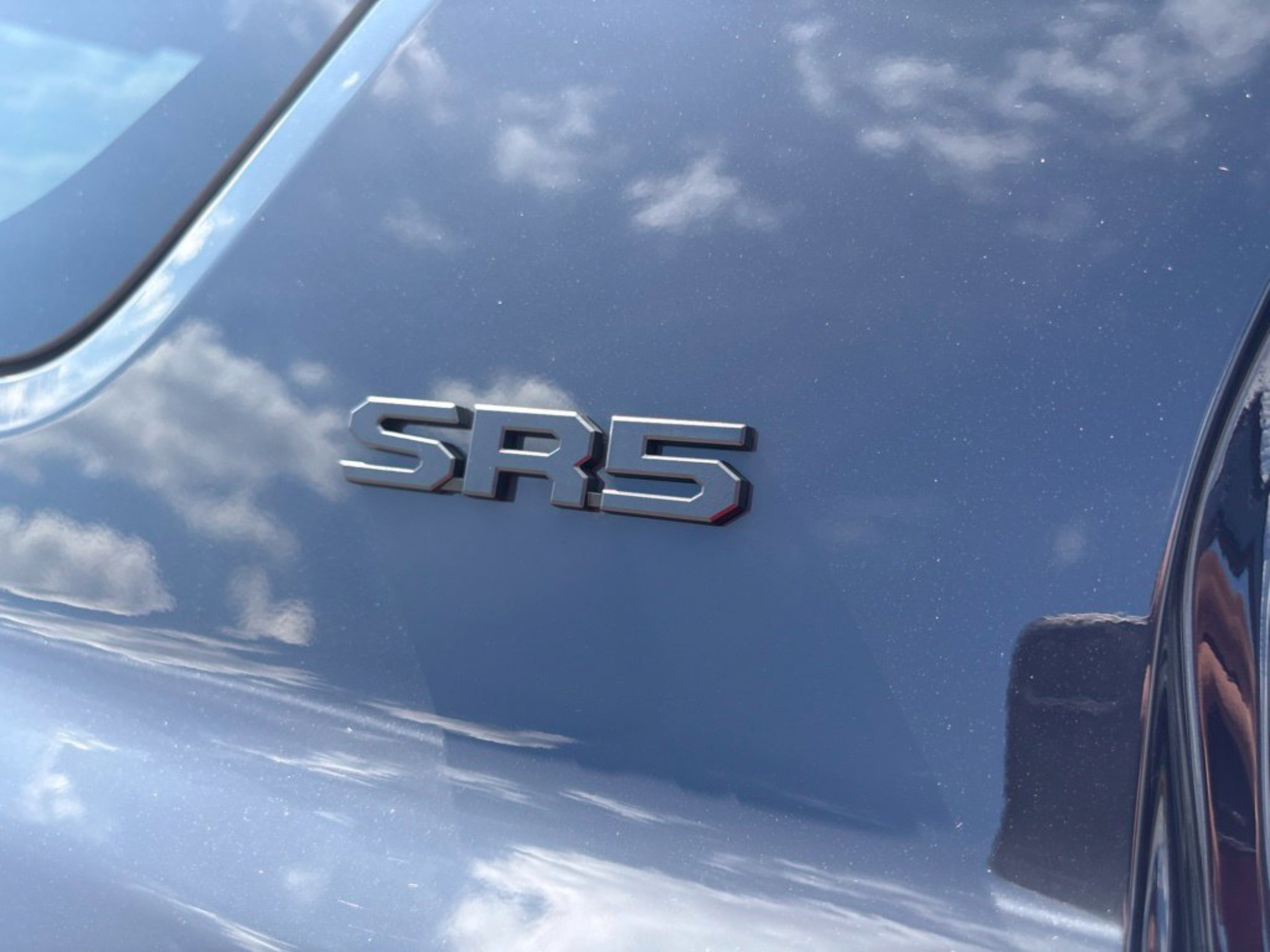Used 2025 Toyota 4Runner SR5 AWD/4WD image 29
