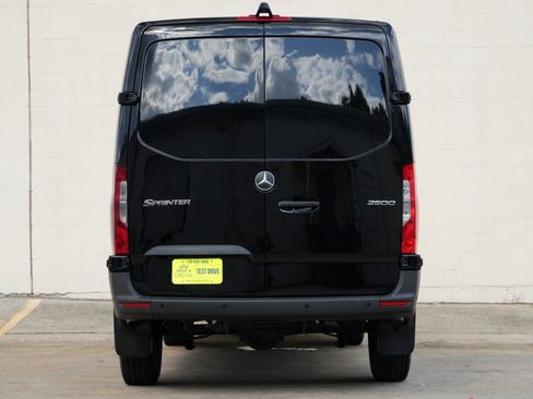 Used 2026 Mercedes-Benz Sprinter 2500 image 11