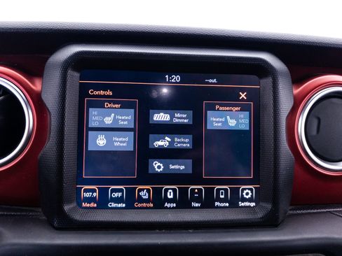 Used 2022 Jeep Wrangler Unlimited Rubicon w/ Cold Weather Group AWD/4WD image 23