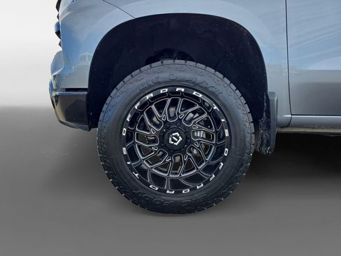 Used 2025 Chevrolet Silverado 1500 LT Trail Boss w/ LT Trail Boss Premium Package image 16