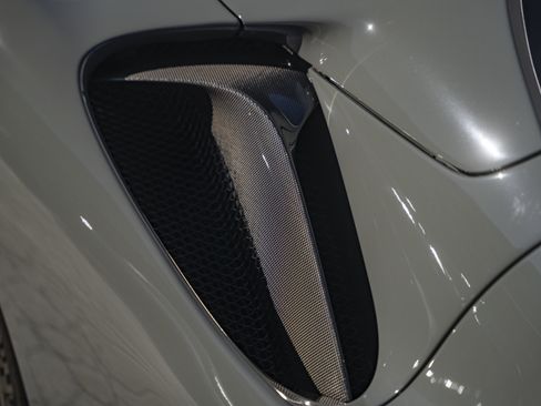 Certified 2025 Ferrari SF90 Spider image 12