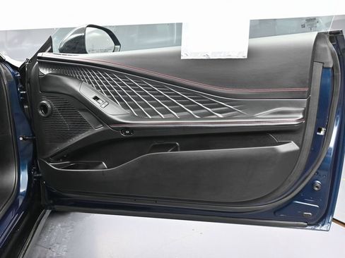 Used 2025 Dodge Charger R/T w/ Sun & Sound Package image 36