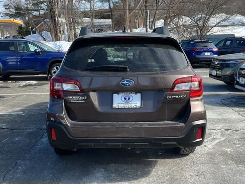 Used 2019 Subaru Outback 2.5i Limited image 6