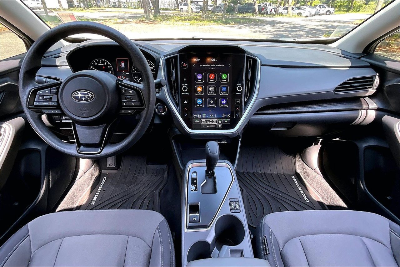 Used 2025 Subaru Crosstrek 2.5i Premium AWD/4WD image 7