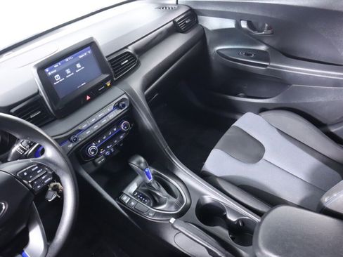 Used 2019 Hyundai Veloster 2.0 FWD image 31