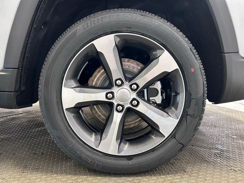 New 2026 Jeep Grand Cherokee L Limited AWD/4WD image 33