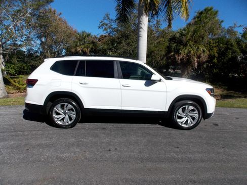 Used 2021 Volkswagen Atlas SE w/ Panoramic Sunroof Package image 8