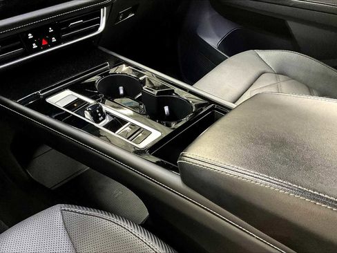 Used 2024 Volkswagen Atlas Cross Sport SE image 20