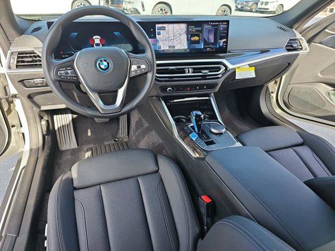 Certified 2023 BMW i4 eDrive40 image 16