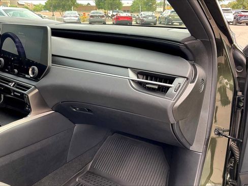 Used 2024 Lexus RX 350 Premium image 17