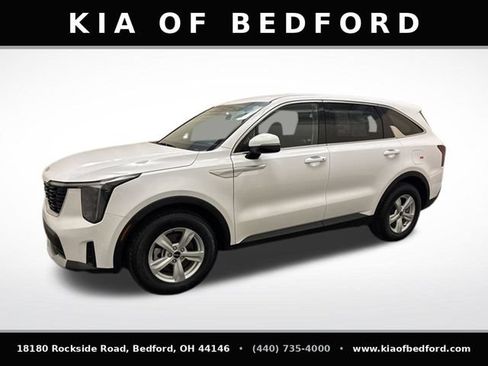 Used 2026 Kia Sorento LX FWD image 9