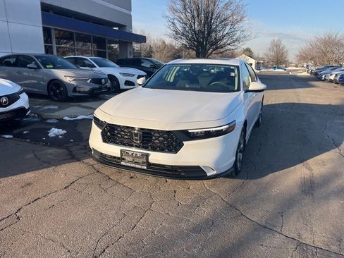 Used 2023 Honda Accord EX image 23