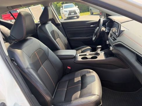 Used 2022 Nissan Altima 2.0 SR FWD image 39