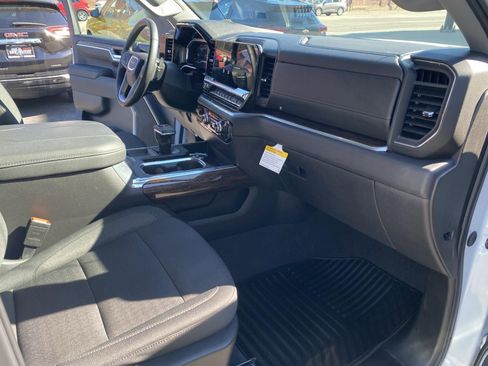 Certified 2025 GMC Sierra 1500 Elevation w/ Preferred Package AWD/4WD image 40