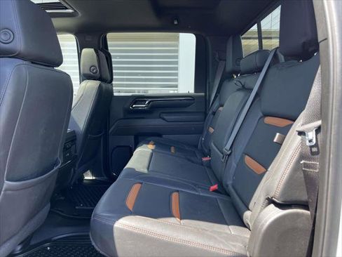 Used 2024 GMC Sierra 2500 AT4 w/ AT4 Premium Plus Package image 16